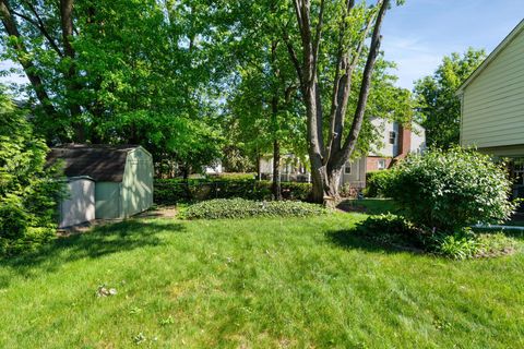 Tiny photo for 5716 Glamis Drive, ALEXANDRIA, VA 22315 (MLS # VAFX2306580)