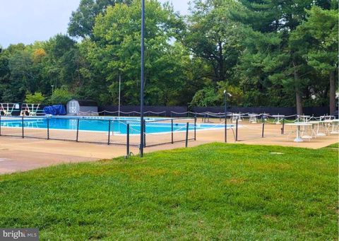 Tiny photo for 5716 Glamis Drive, ALEXANDRIA, VA 22315 (MLS # VAFX2306580)