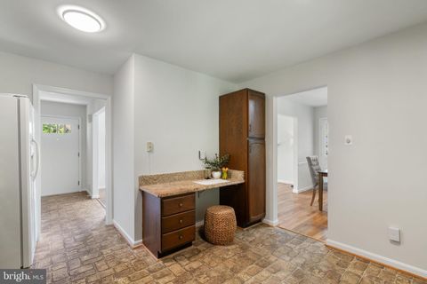 Tiny photo for 5716 Glamis Drive, ALEXANDRIA, VA 22315 (MLS # VAFX2306580)
