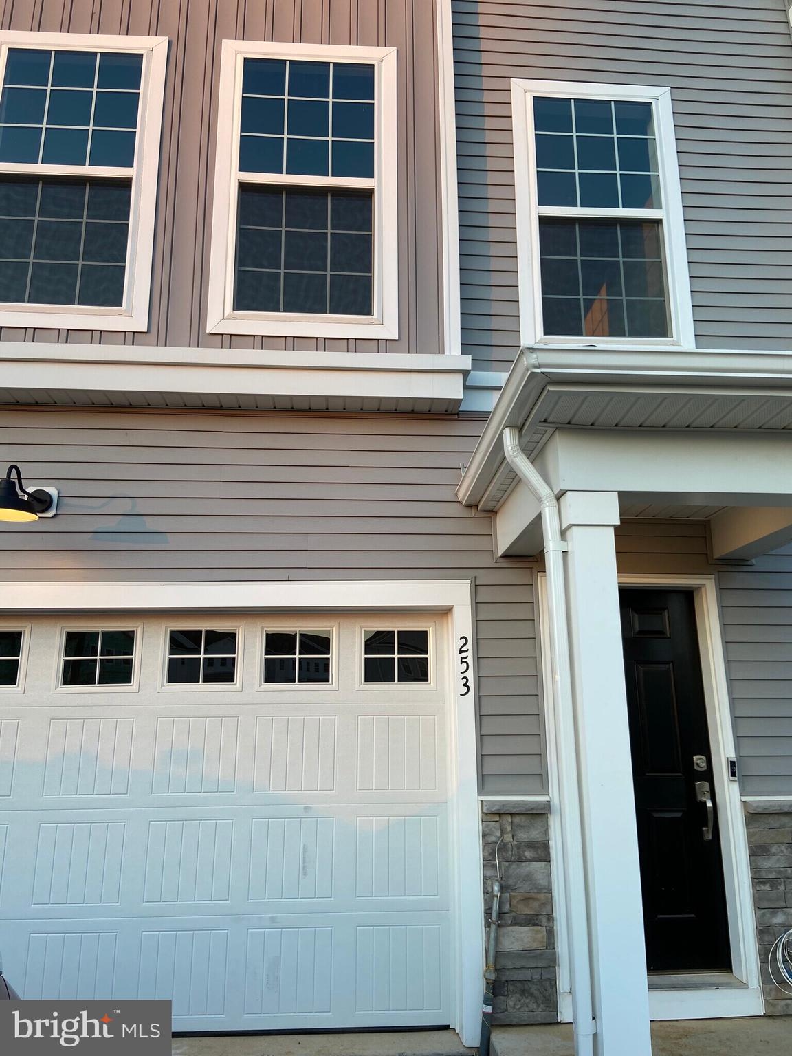 LOCHIEL FARM - Residential Lease