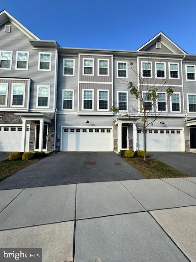 LOCHIEL FARM - Residential Lease