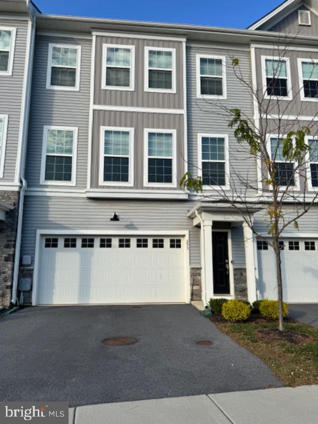 LOCHIEL FARM - Residential Lease