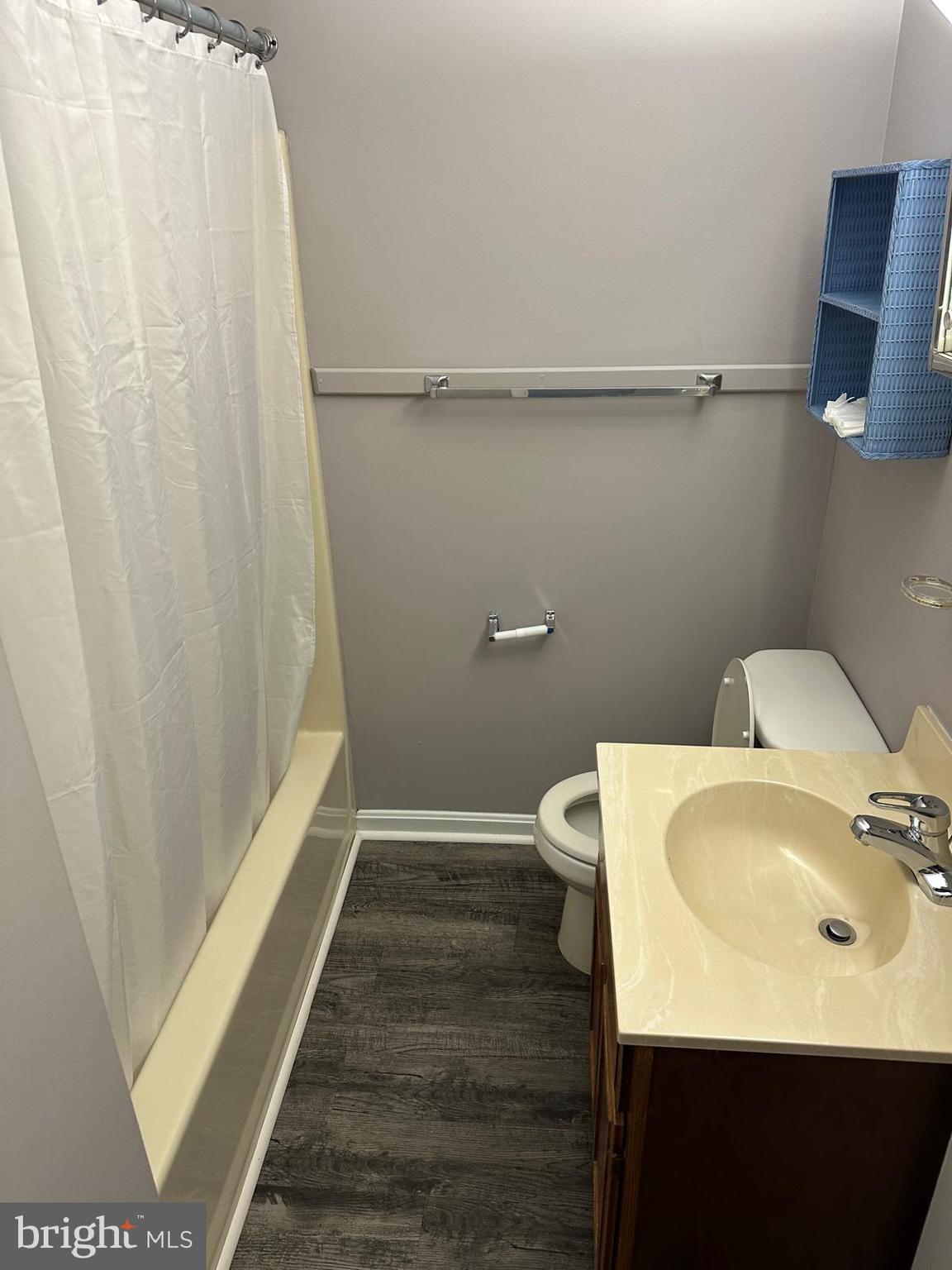 FOXMOOR - Residential Lease