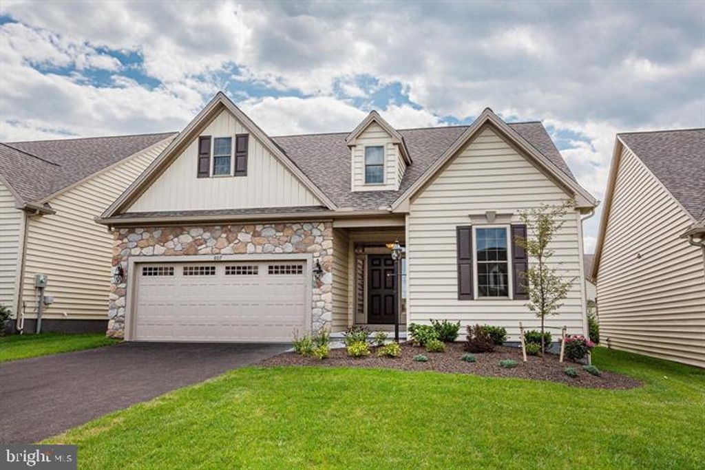 Photo of 604 Greenbriar Path #100, COCHRANVILLE, PA 19330 (MLS # PACT2111892)