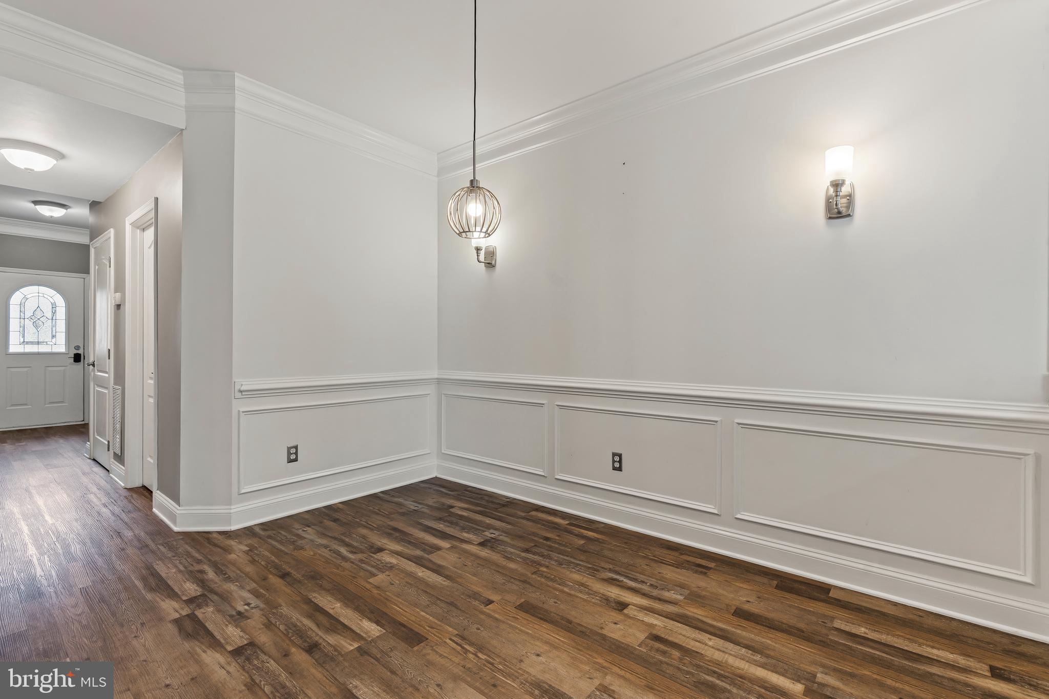 ROLLING HILLS - Residential