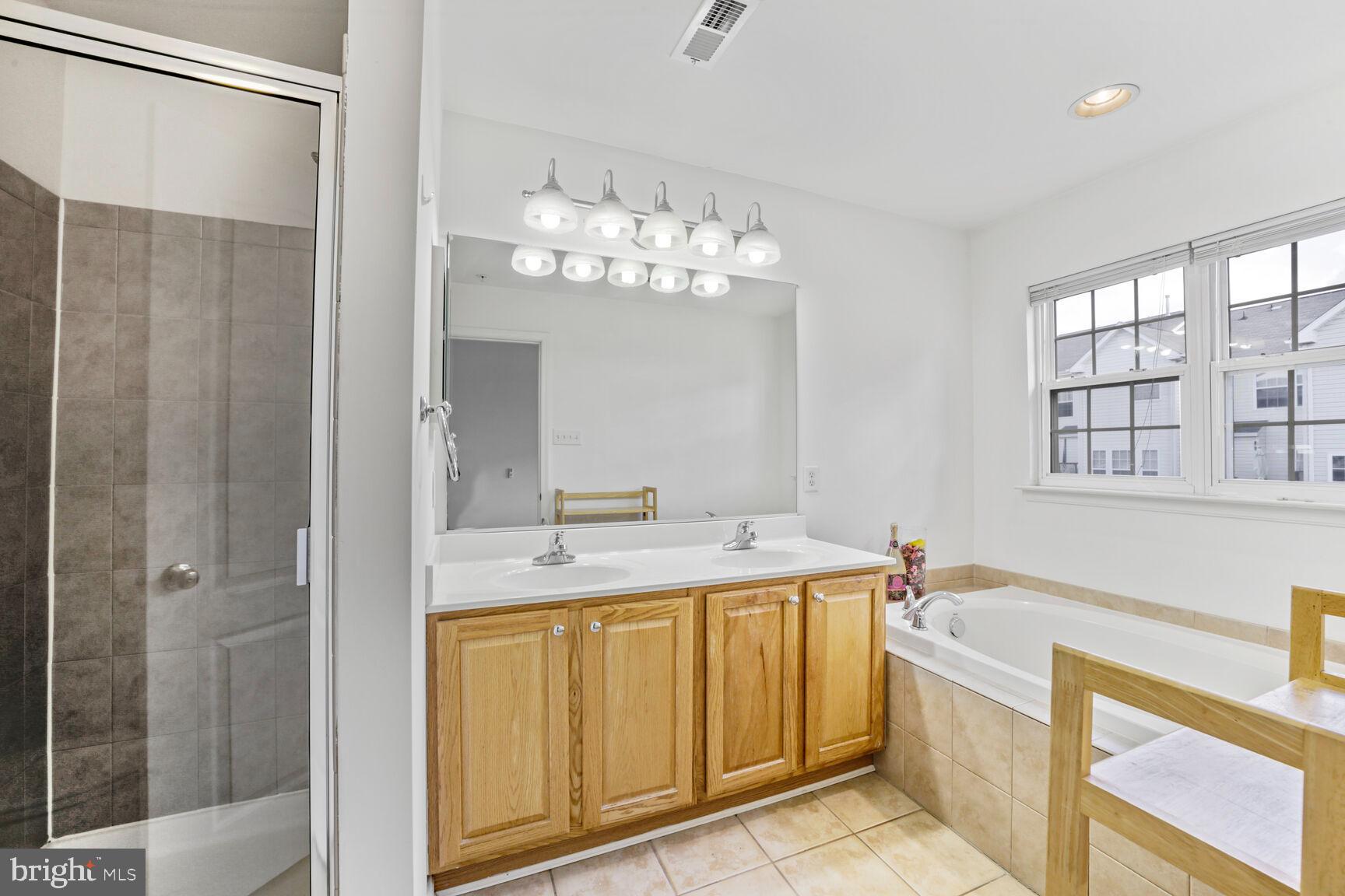 EMERSON - Residential