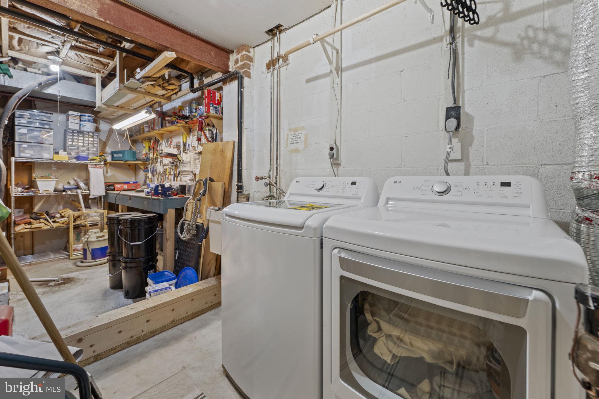 REDLAND STATION TH - Residential