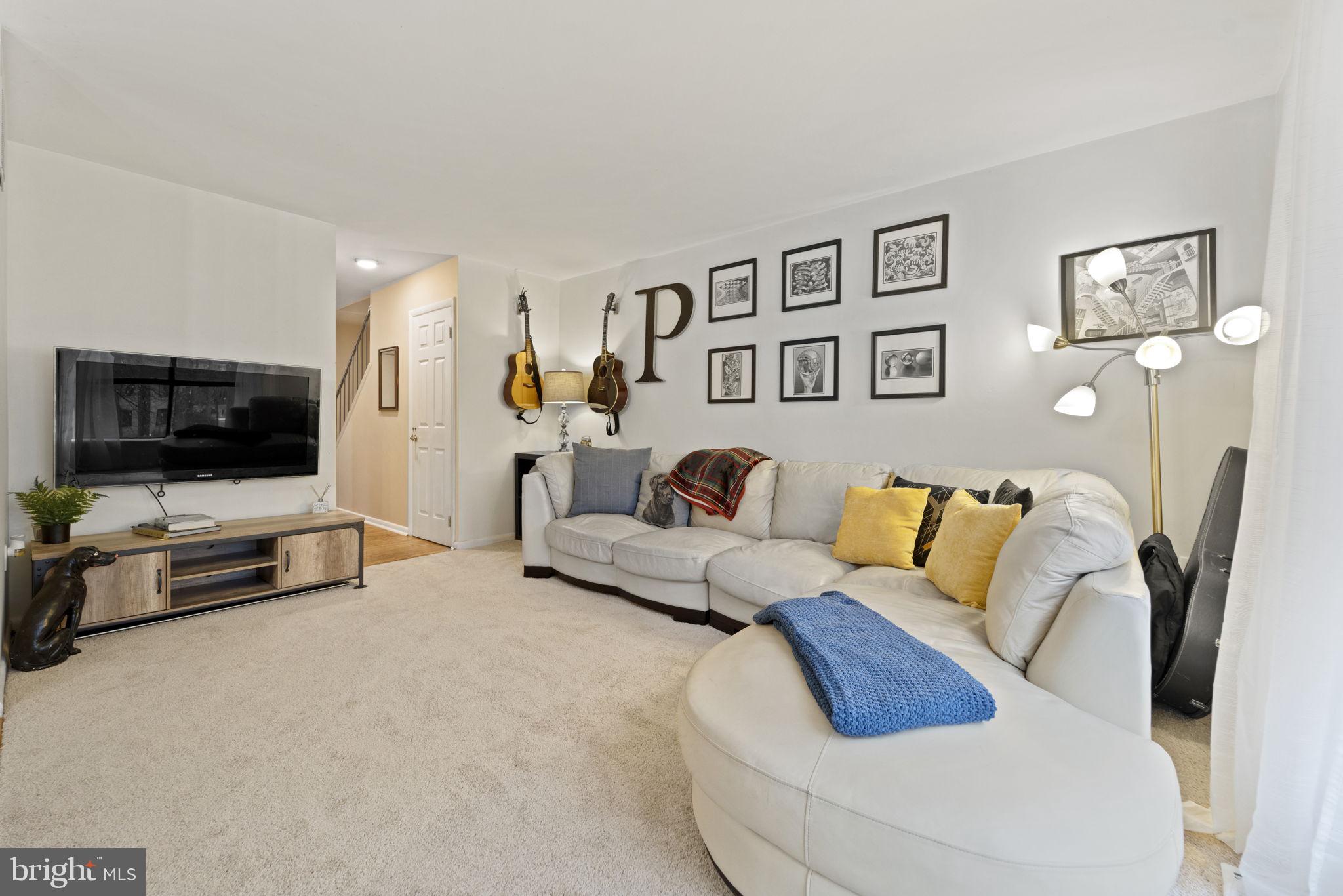 REDLAND STATION TH - Residential