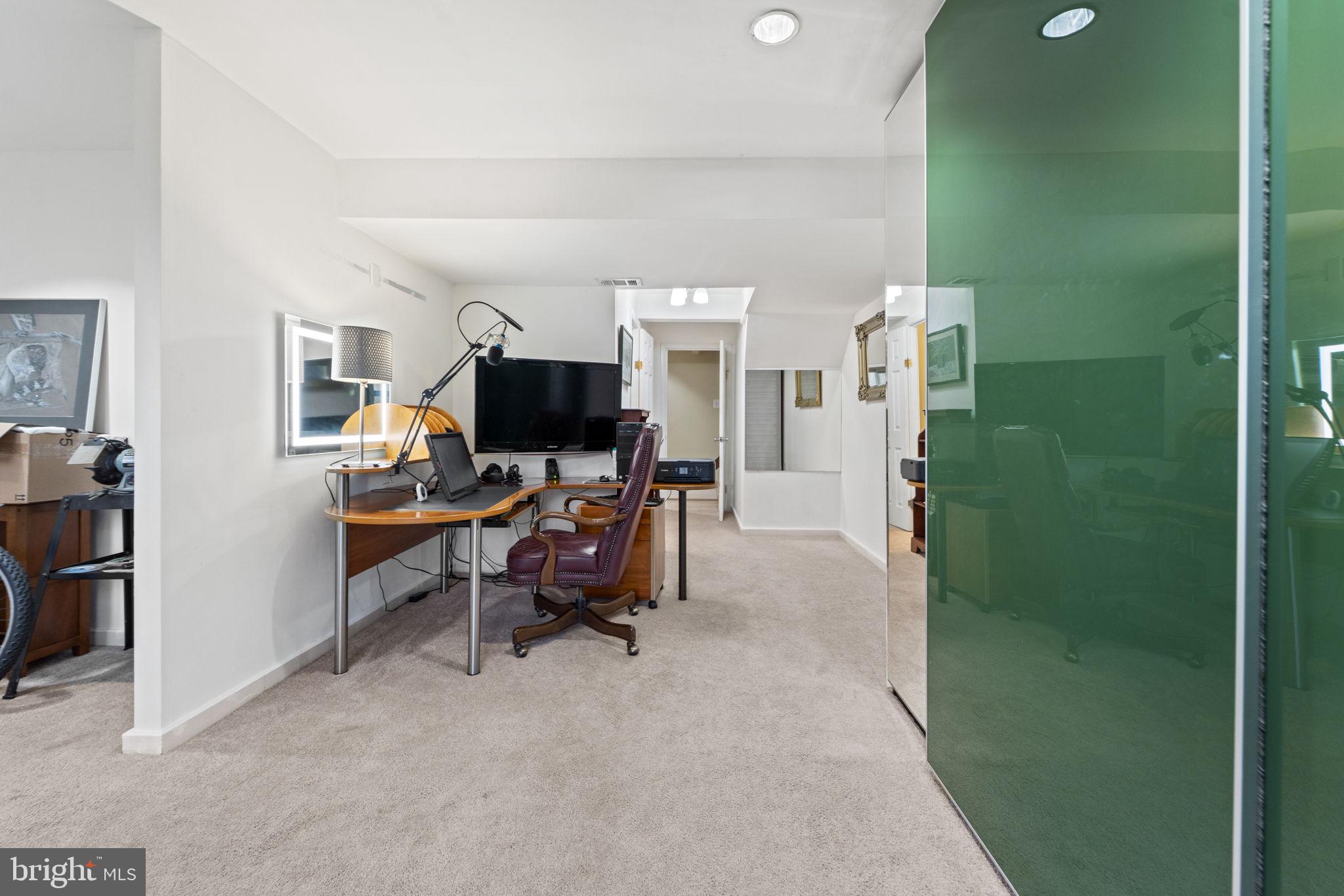 REDLAND STATION TH - Residential