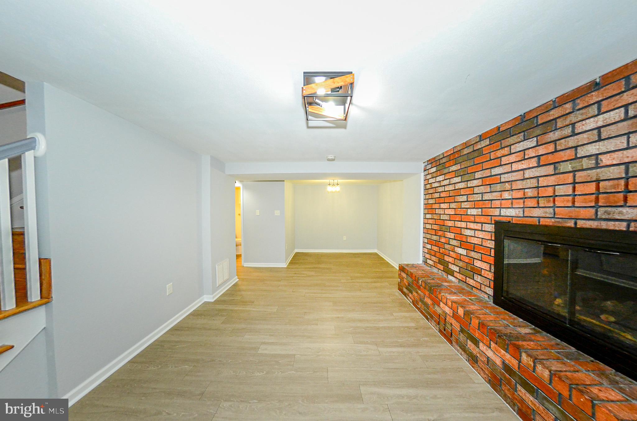 MARLBORO MEADOWS - Residential