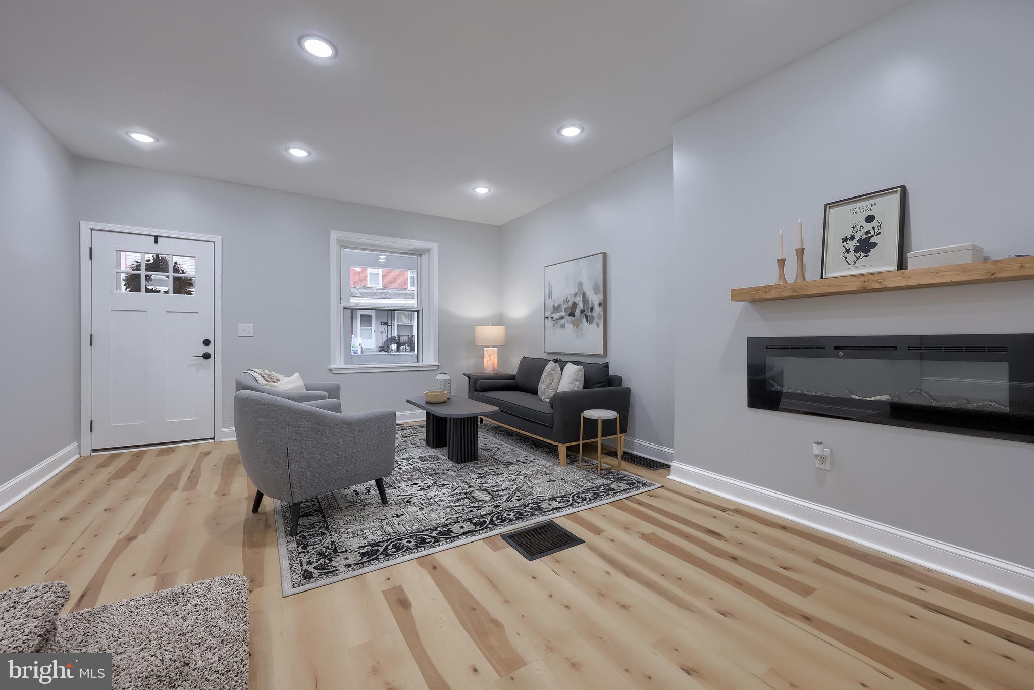 627 E MADISON STREET