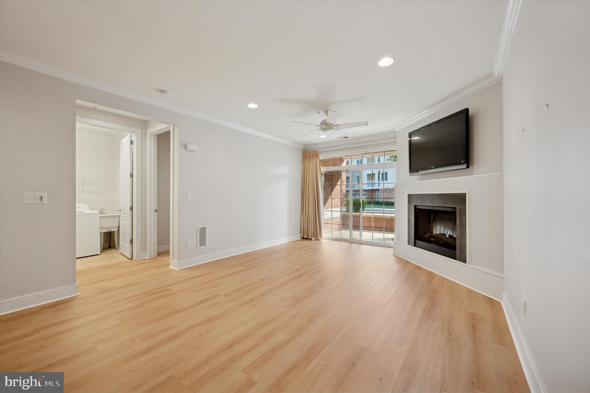 MERIDIAN VALLEY SQ - Residential