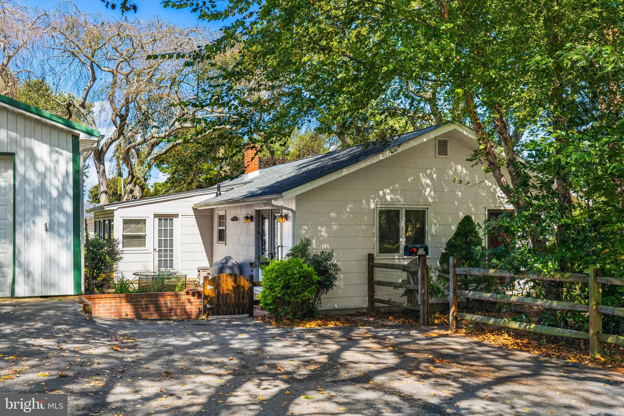 FRANKLIN KNOLL - Residential