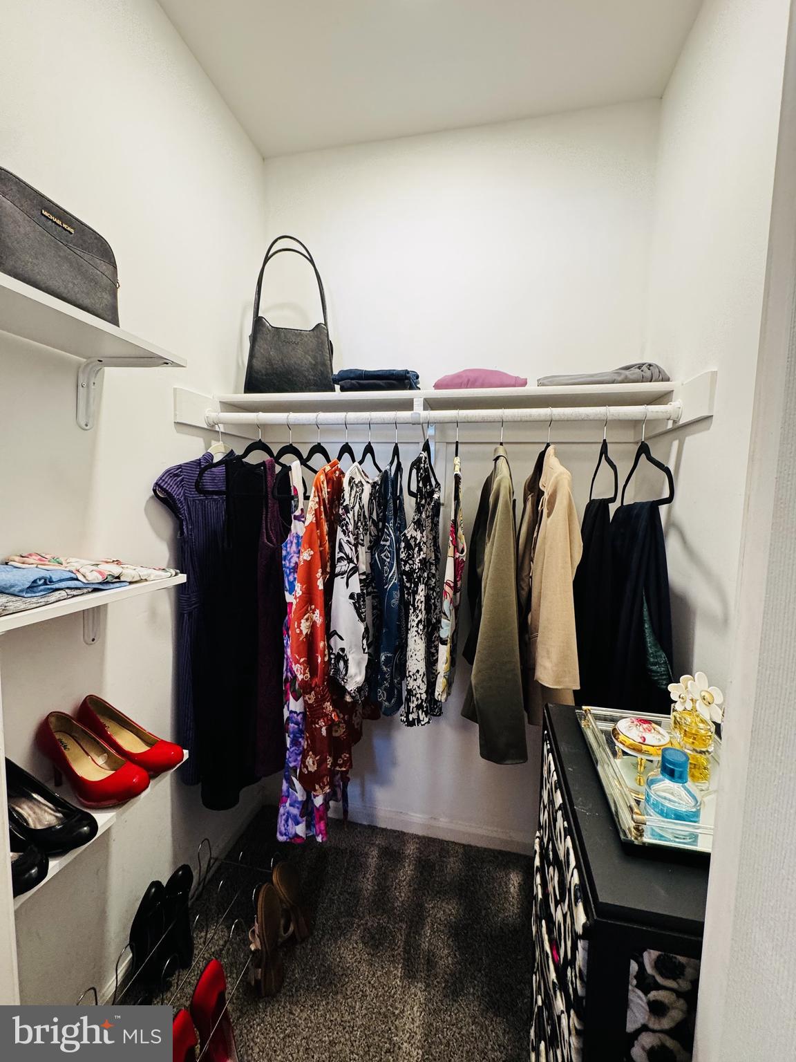 FRANKLIN KNOLL - Residential