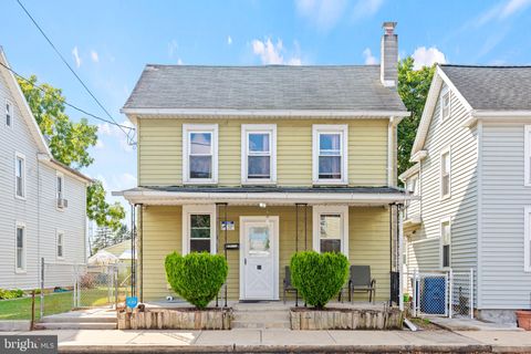 30 N WALNUT STREET HUMMELSTOWN PA 17036