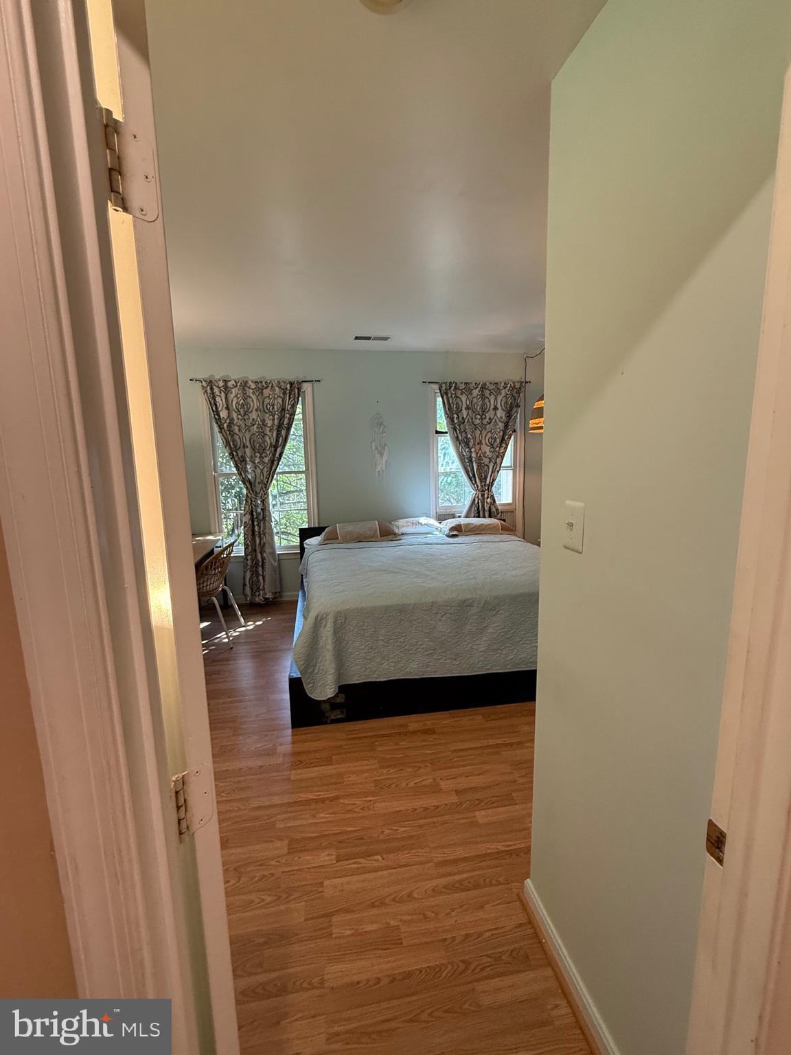 QUINCE ORCHARD KNOLLS - Residential