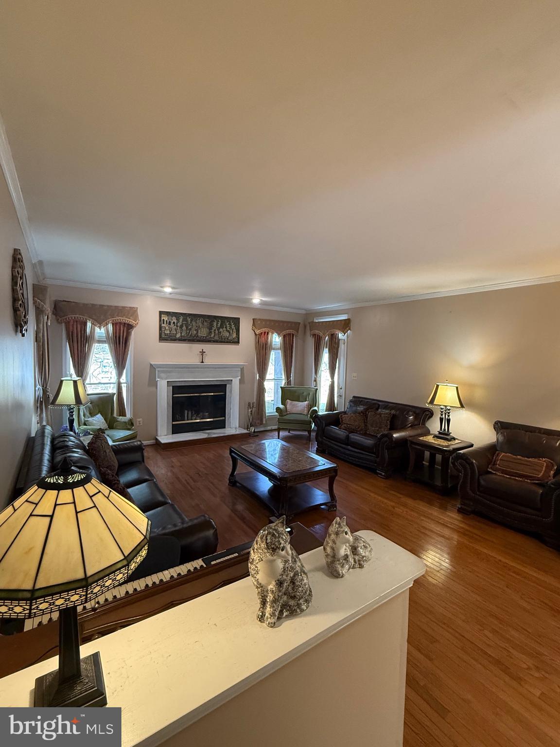 QUINCE ORCHARD KNOLLS - Residential