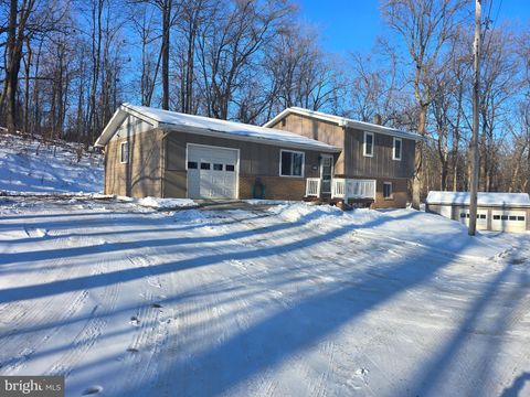 Homes For Sale - 214 W Ridge<br/> DILLSBURG, PA 17019