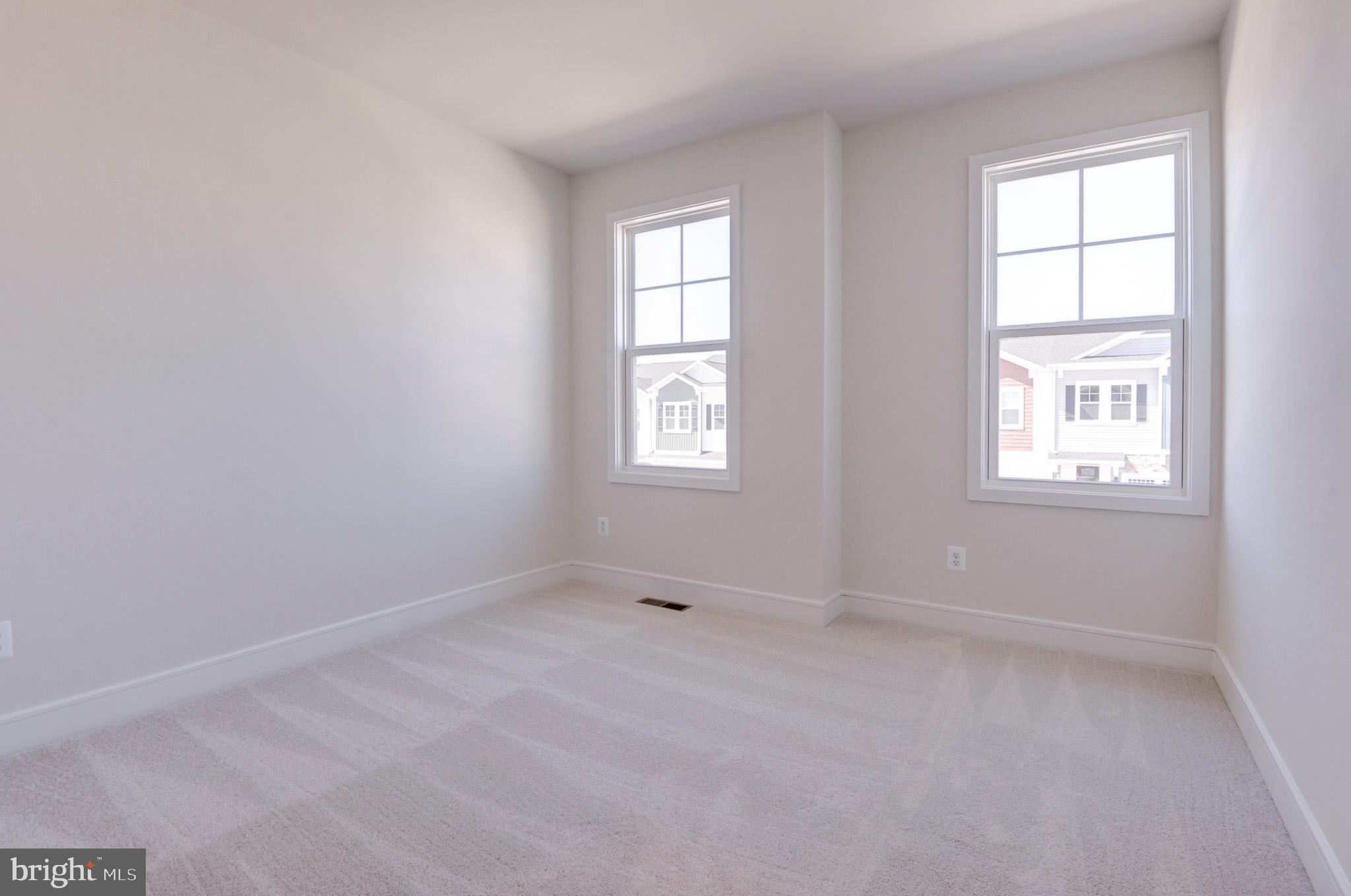 LAKE FREDERICK - Residential Lease