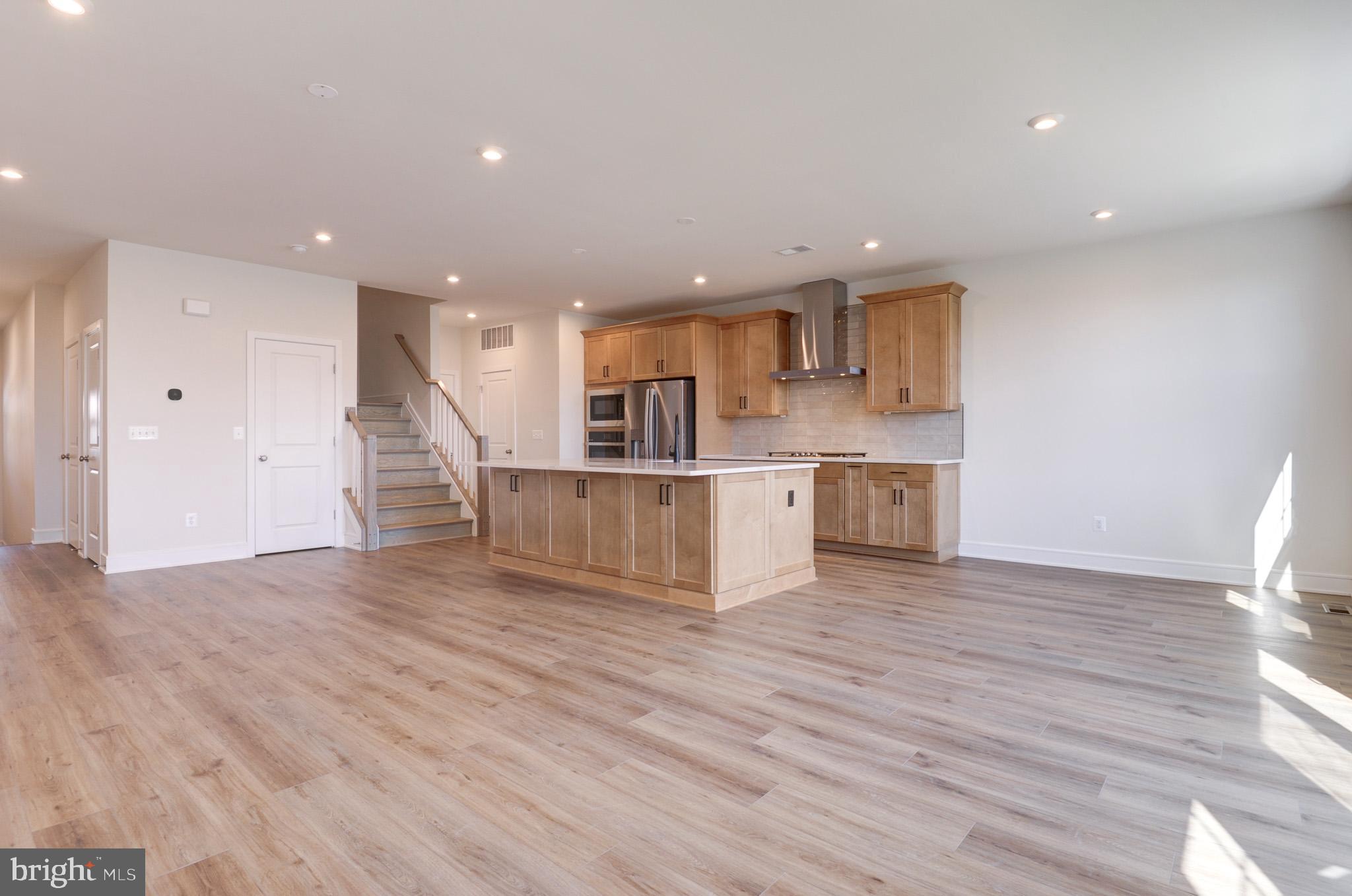 LAKE FREDERICK - Residential Lease