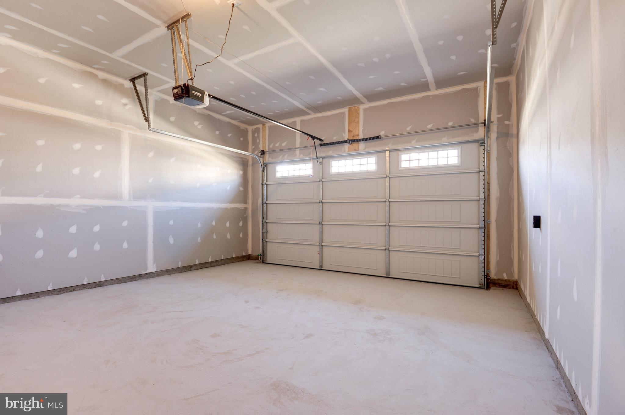 LAKE FREDERICK - Residential Lease