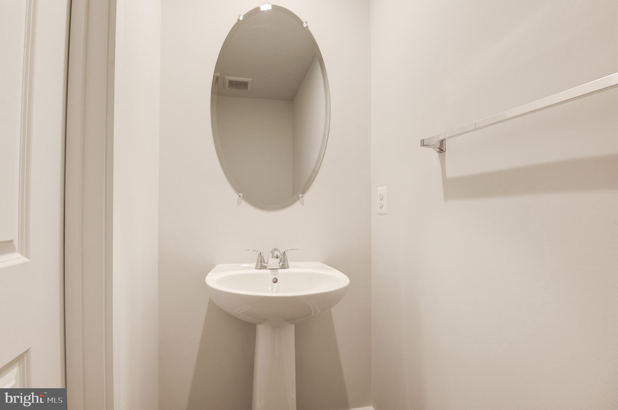 LAKE FREDERICK - Residential Lease