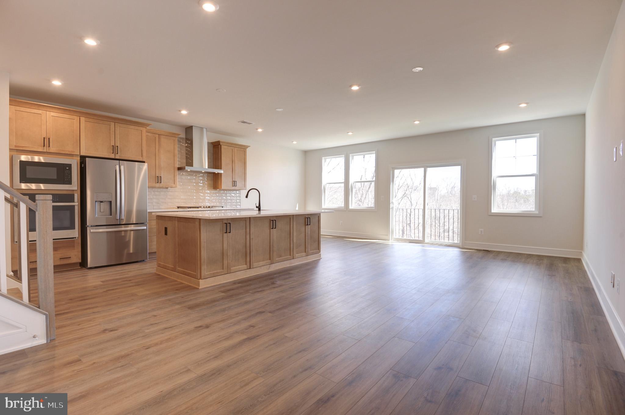 LAKE FREDERICK - Residential Lease