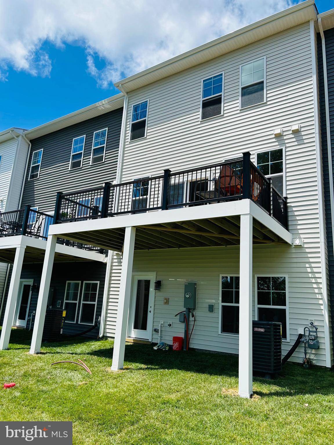 LAKE FREDERICK - Residential Lease