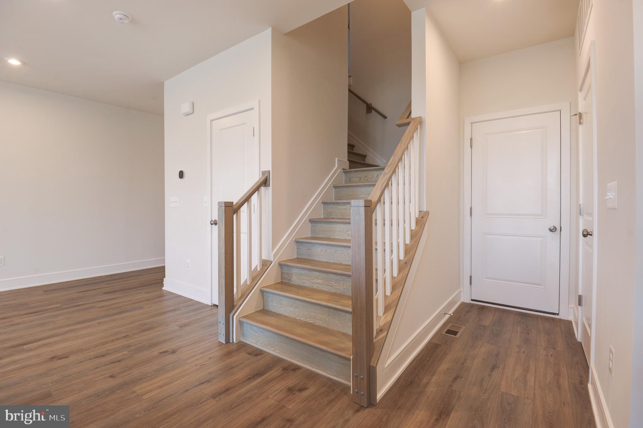 LAKE FREDERICK - Residential Lease