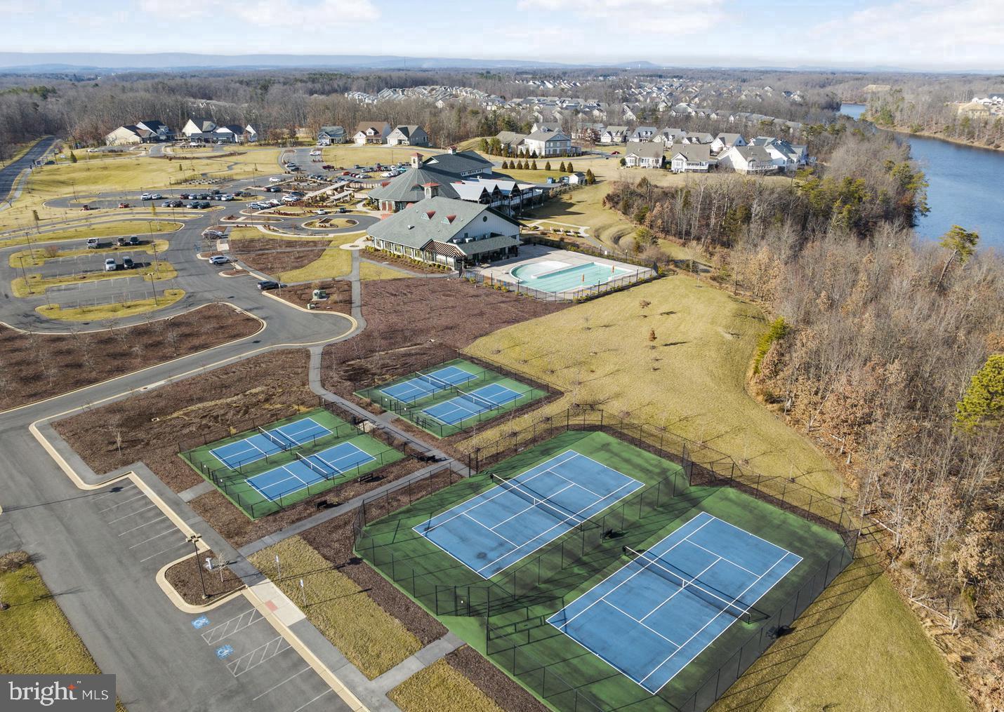 LAKE FREDERICK - Residential Lease