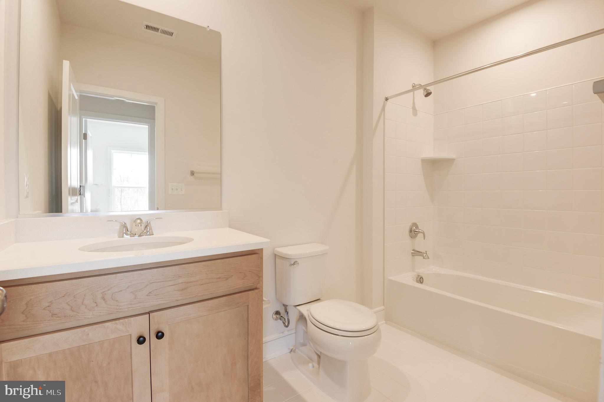 LAKE FREDERICK - Residential Lease