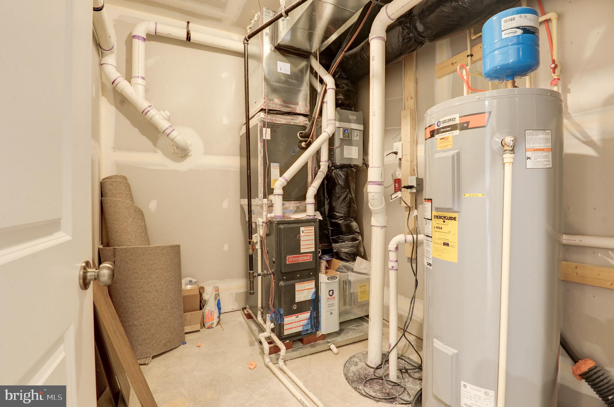 LAKE FREDERICK - Residential Lease