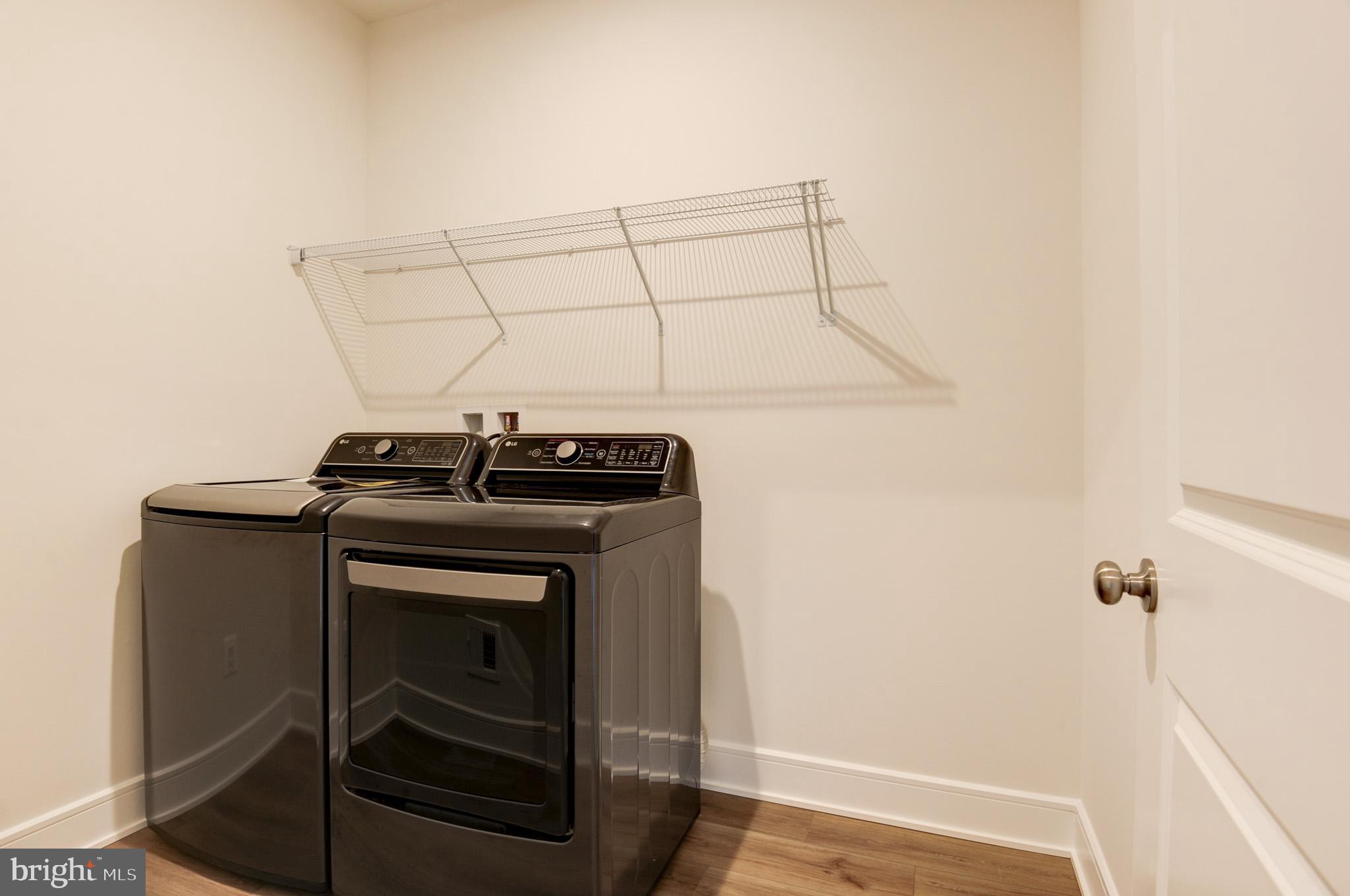 LAKE FREDERICK - Residential Lease