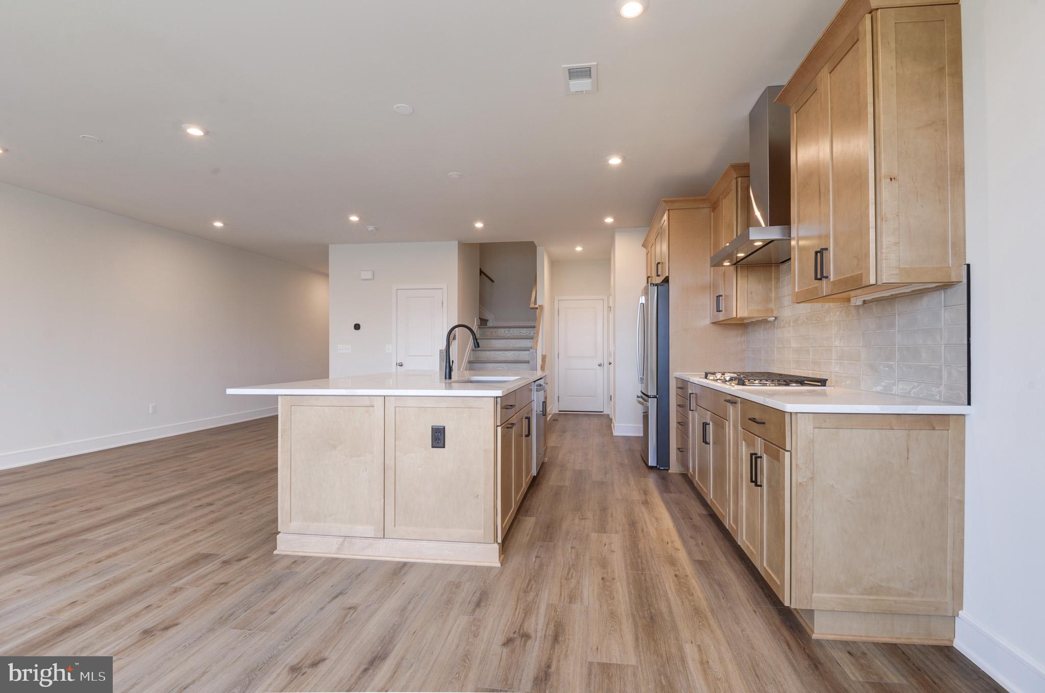 LAKE FREDERICK - Residential Lease