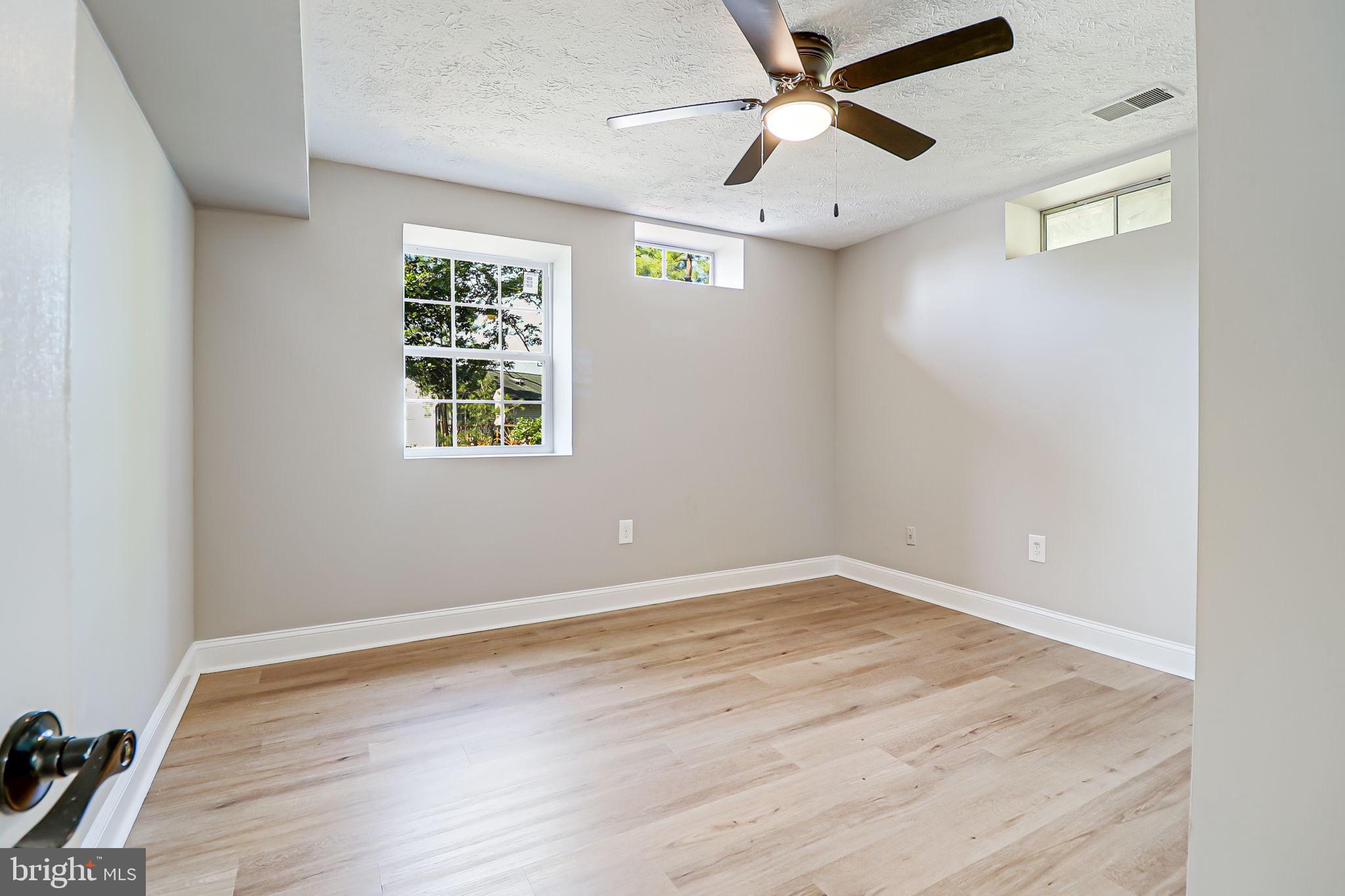 CLEARVIEW MANOR - Residential