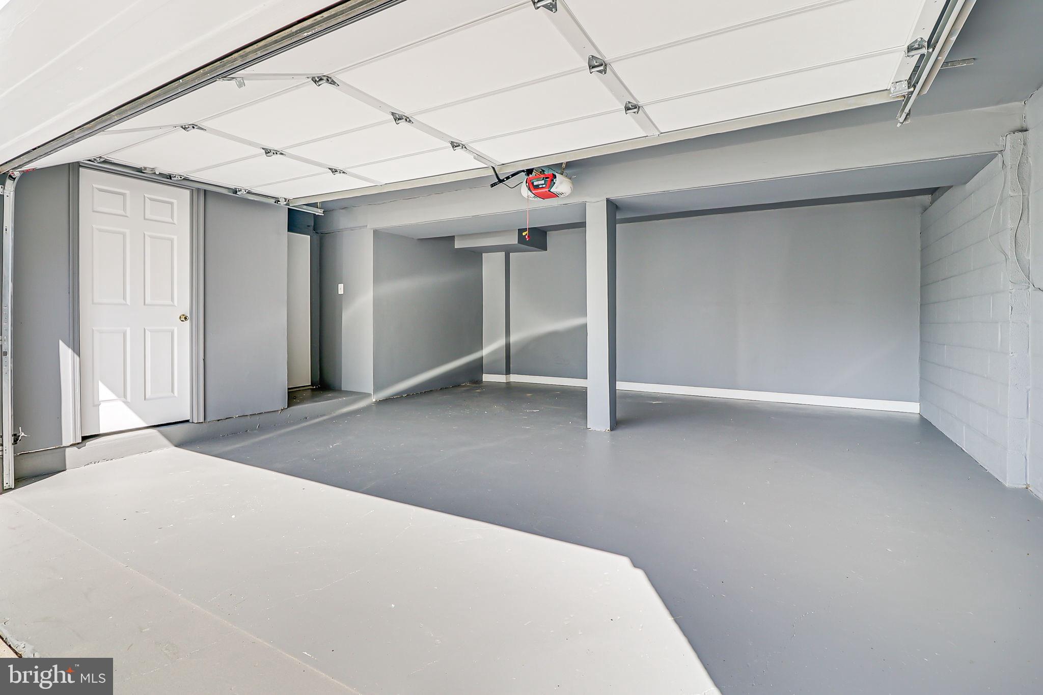 CLEARVIEW MANOR - Residential