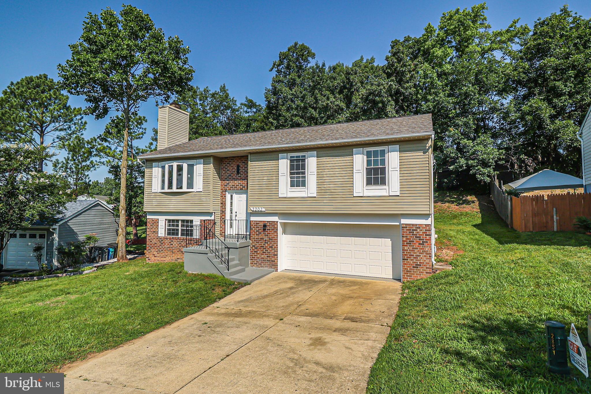 CLEARVIEW MANOR - Residential