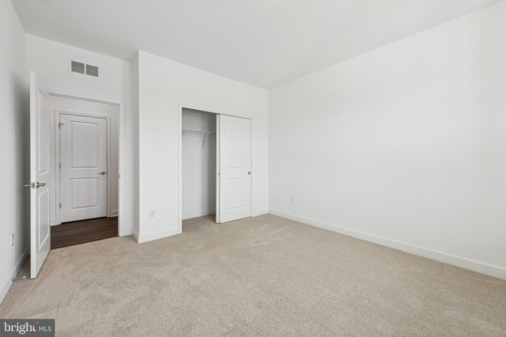 FOUR SEASONS AT KENT ISLAND - Residential