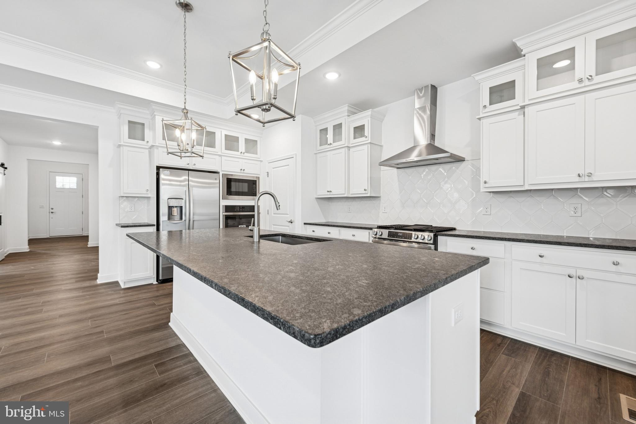 FOUR SEASONS AT KENT ISLAND - Residential