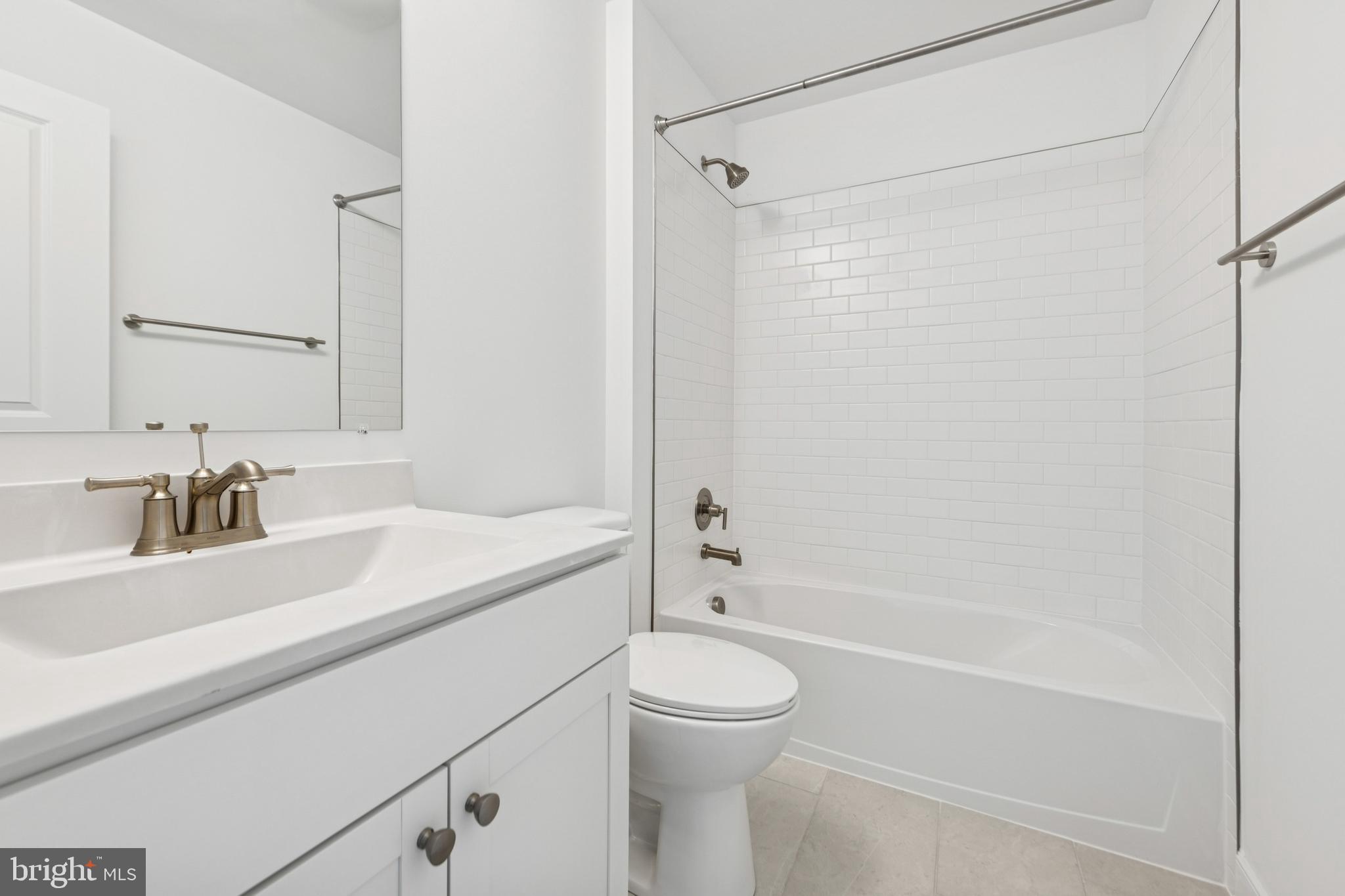 FOUR SEASONS AT KENT ISLAND - Residential