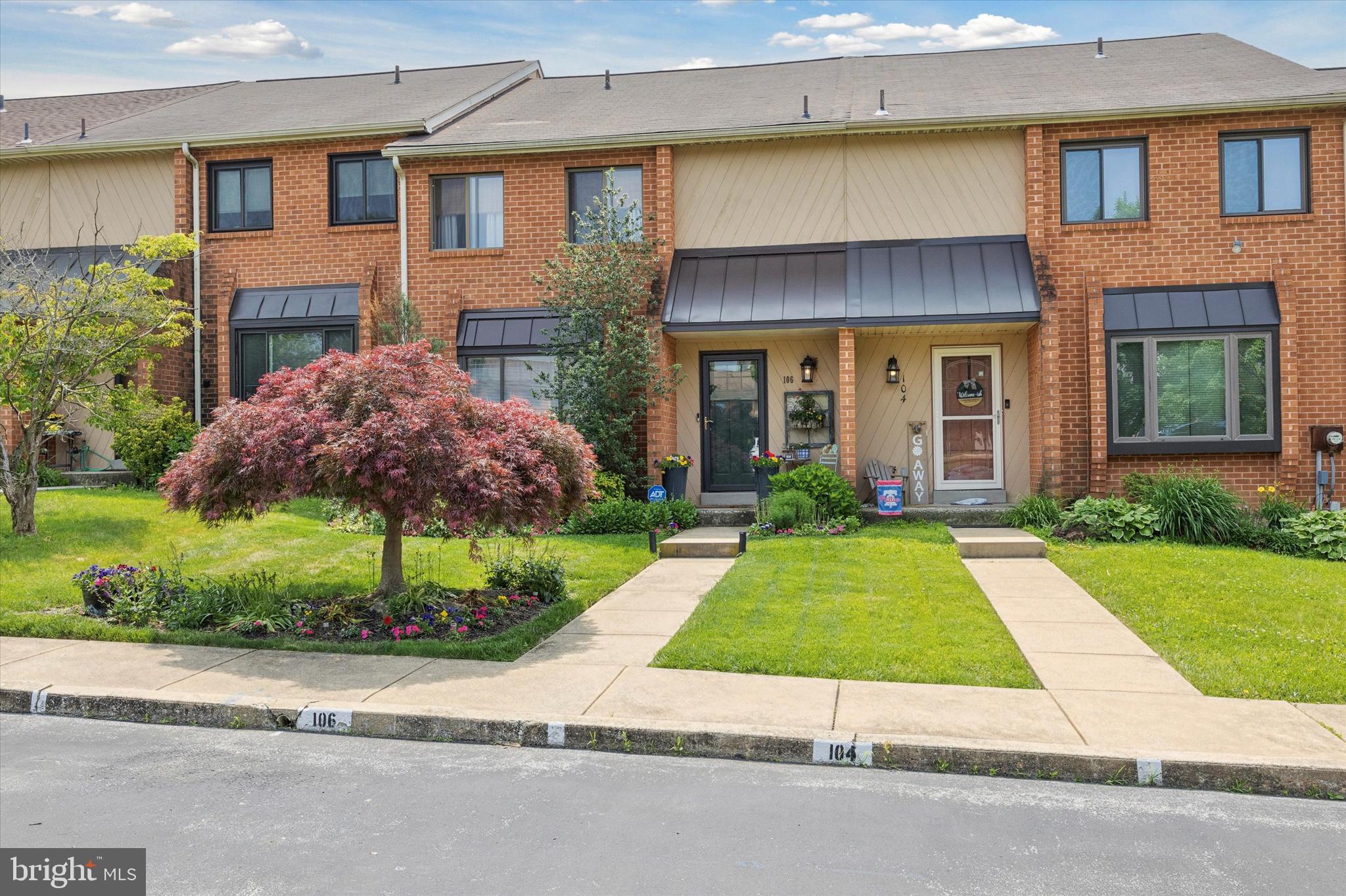 106 CAERNARVON COURT