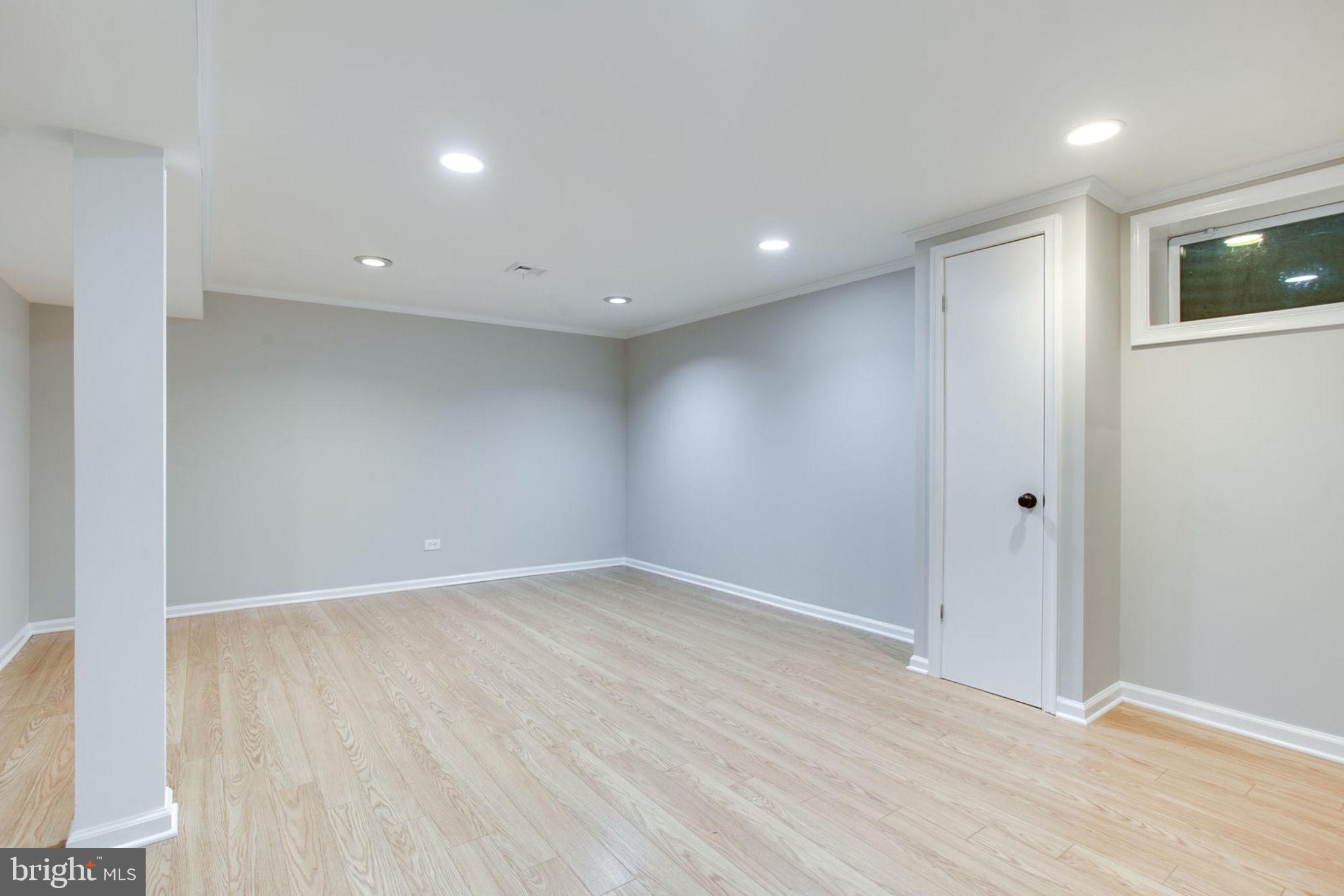 ROCK CREEK PALISADES - Residential Lease