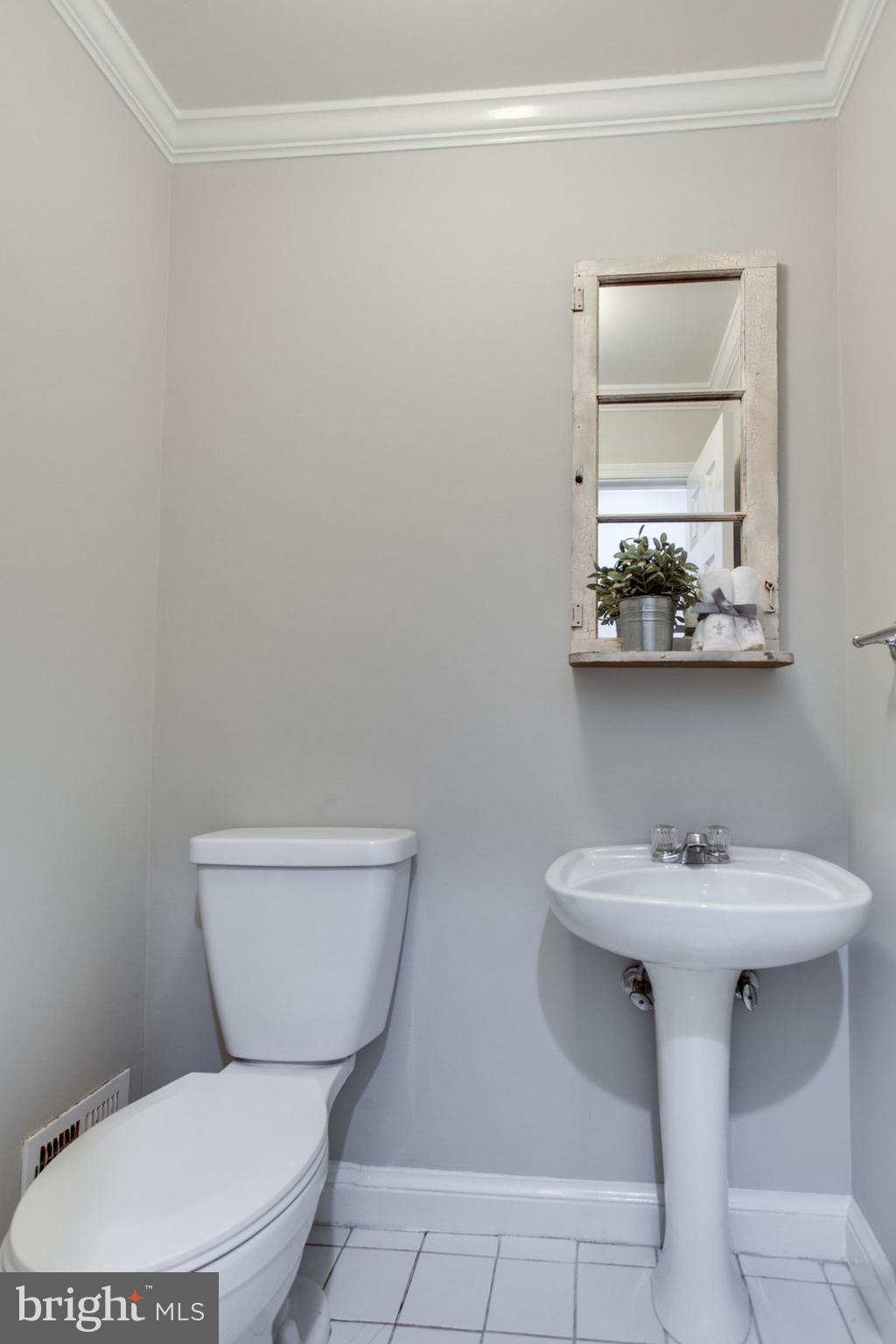 ROCK CREEK PALISADES - Residential Lease