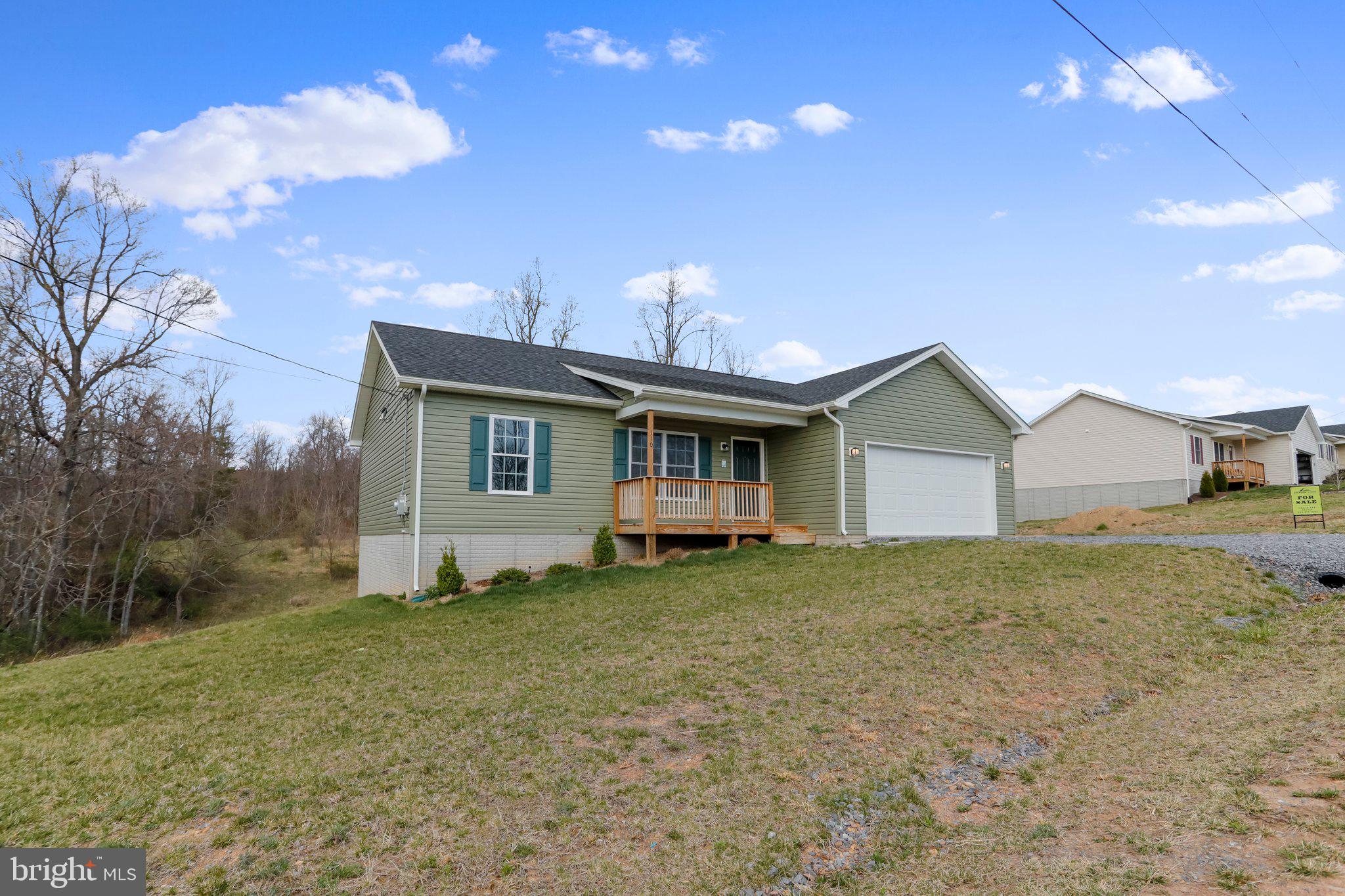 HAMPSHIRE HOUSE ESTATES - Residential