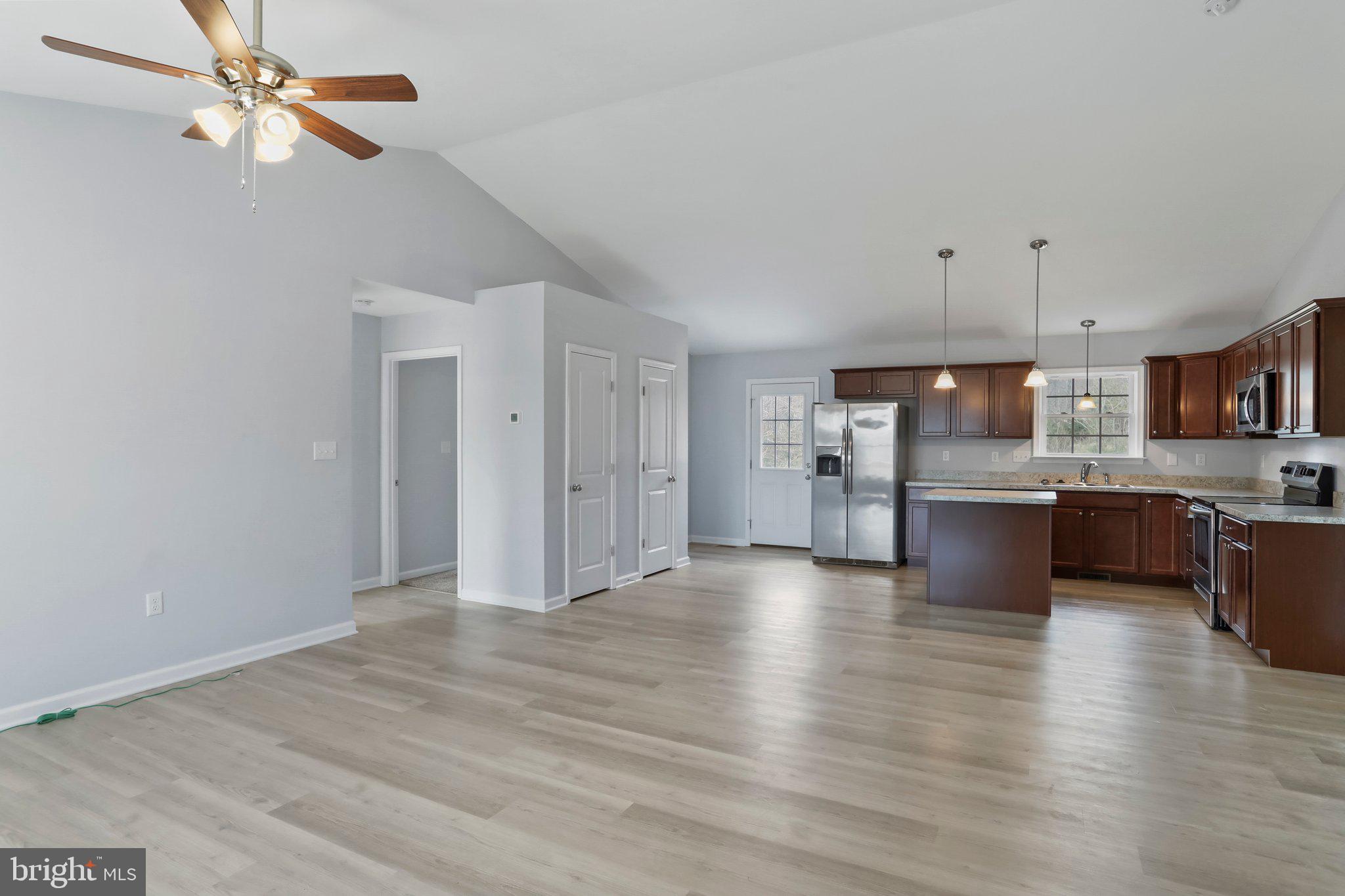 HAMPSHIRE HOUSE ESTATES - Residential