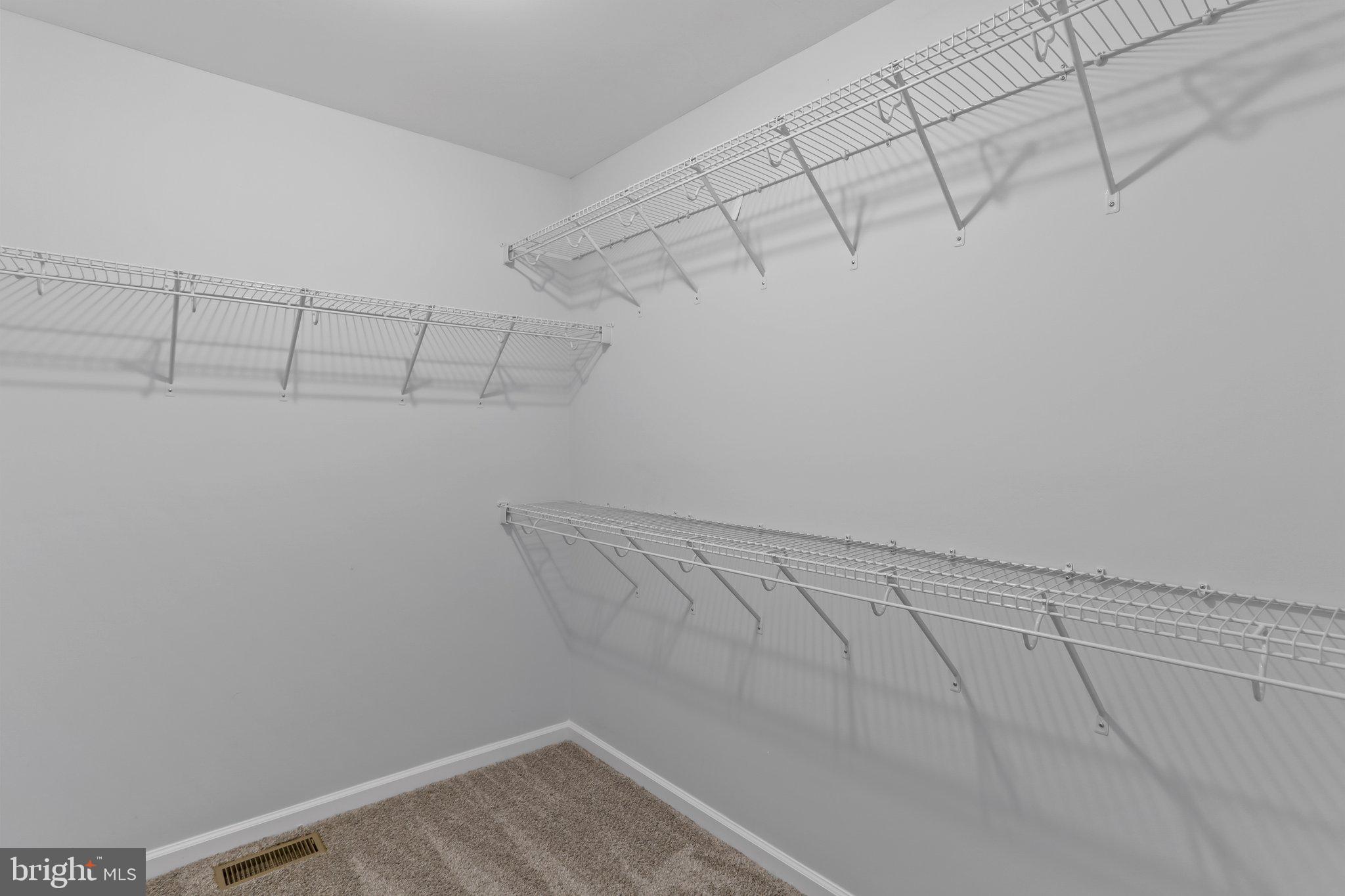 HAMPSHIRE HOUSE ESTATES - Residential