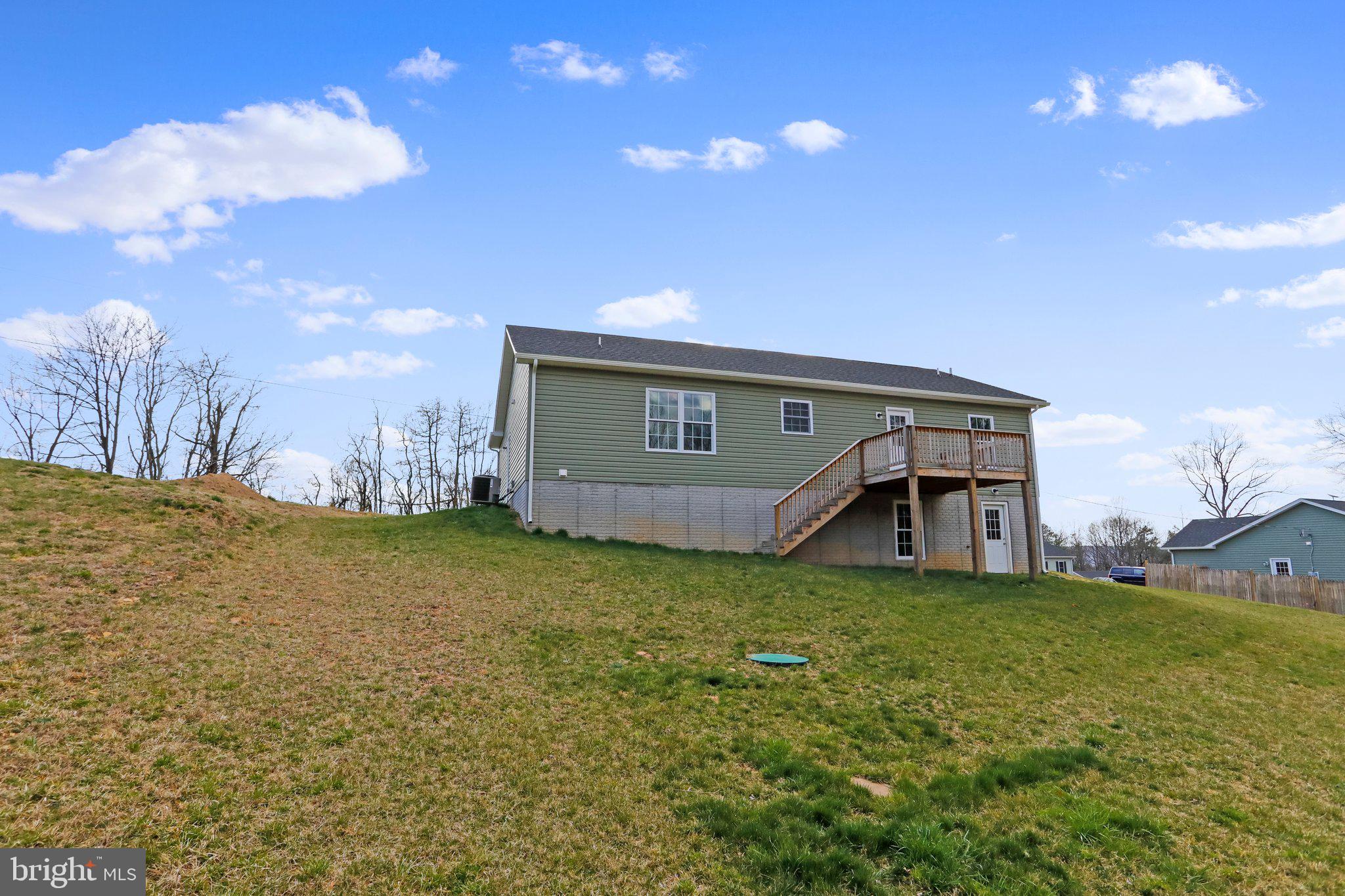 HAMPSHIRE HOUSE ESTATES - Residential