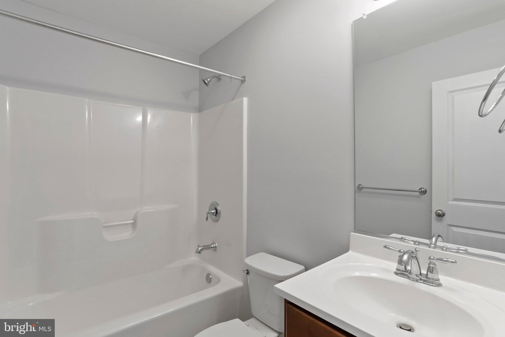 HAMPSHIRE HOUSE ESTATES - Residential