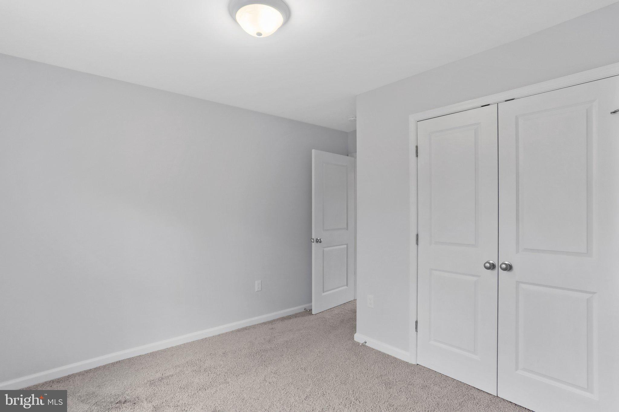 HAMPSHIRE HOUSE ESTATES - Residential