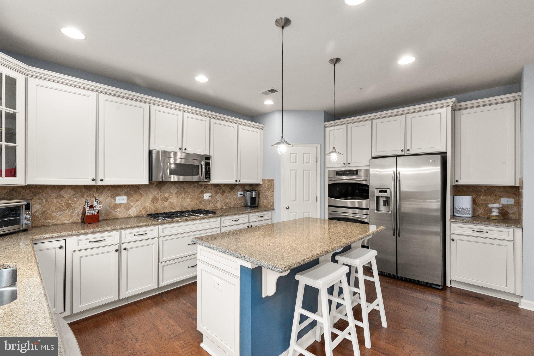 BLAKES LEGACY - Residential